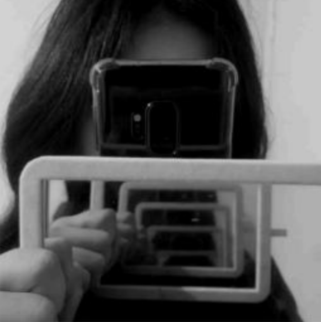 Rafaella Yanez Autorretrato